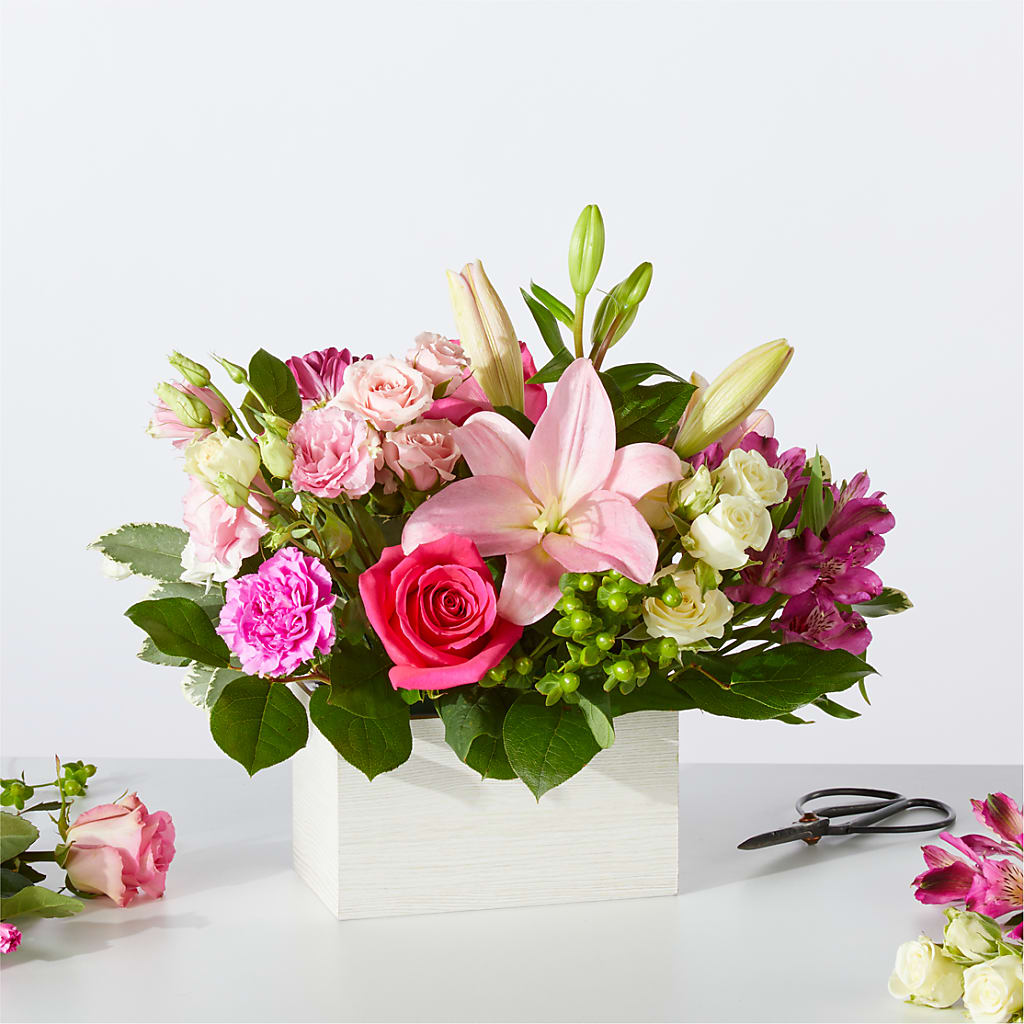 Sweetberry Box – A Florist Original – Flowers Atlanta, Atlanta GA